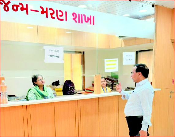 વાપીના નવા મ્યુનિ. કમિશ્નરે મનપાની સેવાઅો અંગે સૂચનો કર્યા
