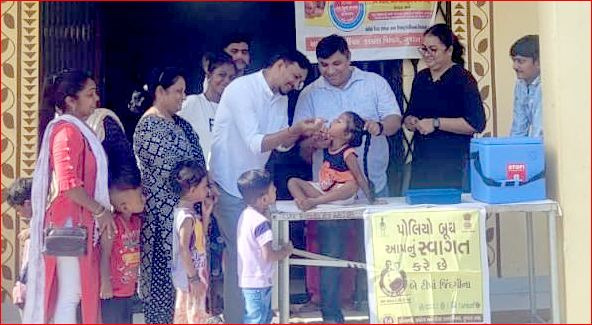 બીલીમોરા અર્બન હેલ્થ સેન્ટરમાં નેશનલ પલ્સ પોલિયો અભિયાનનો પ્રારંભ