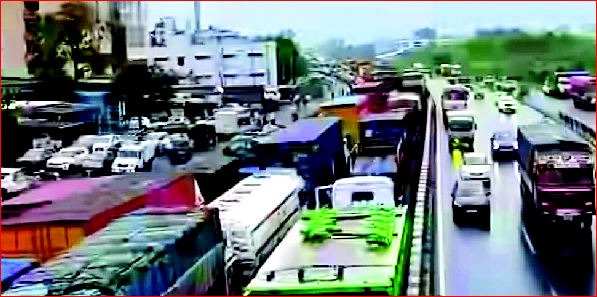 વાપી હાઈવે પર વારંવાર જામ સર્જાતો રહ્ના