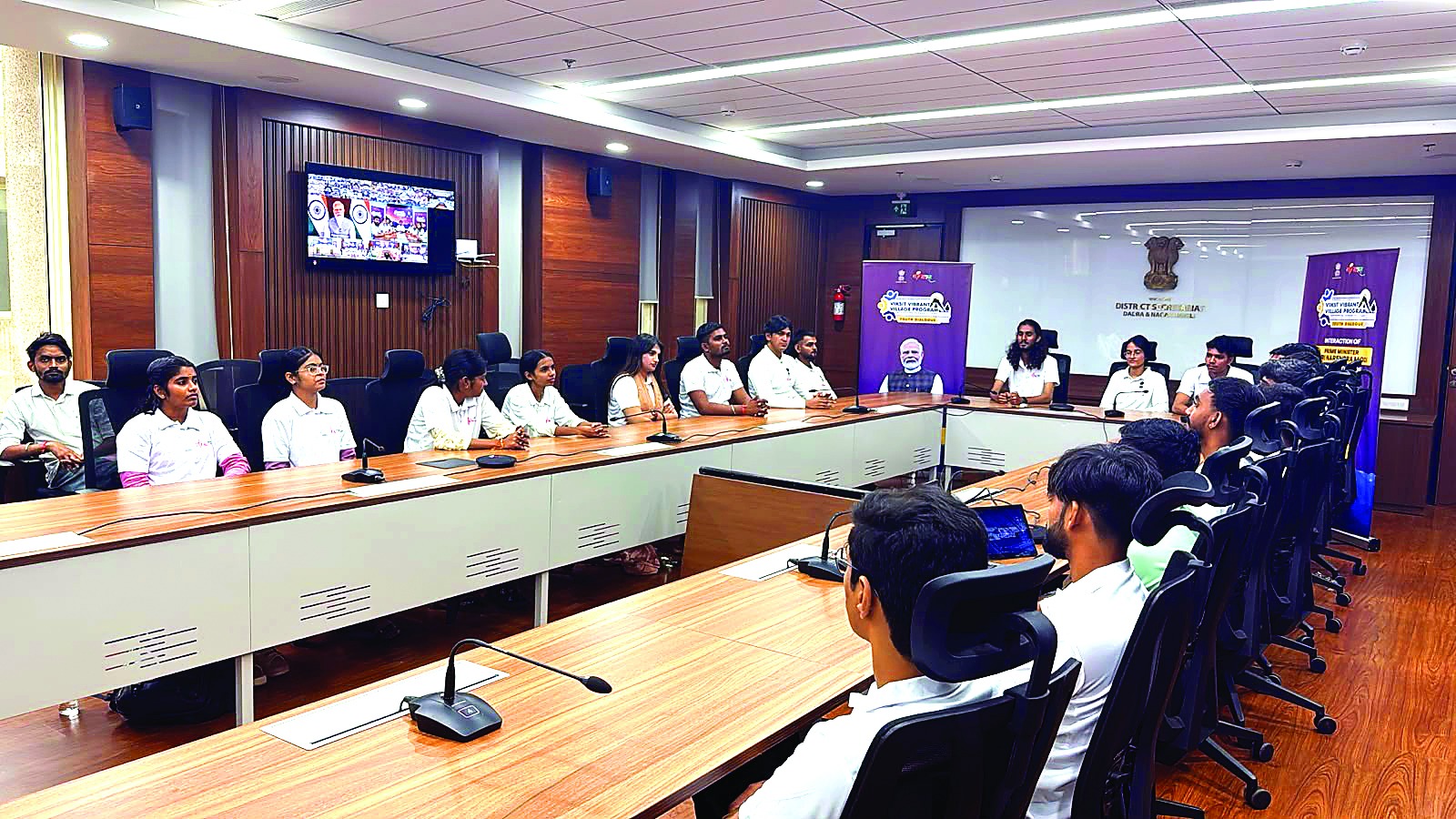 સેલવાસમાં મોદીનો વાઈબ્રન્ટ વિલેજ કાર્યક્રમ યોજાયો