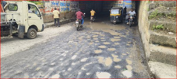 છીપવાડ નાળાની નબળી કામગીરીથી રીપેરીંગના કલાકમાં જ રસ્તો બિસ્માર