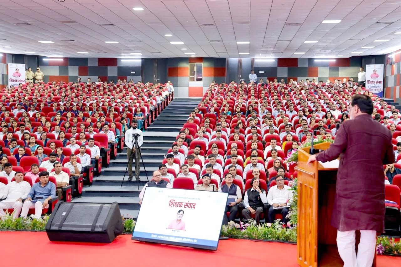 દીવમાં પ્રશાસકનો શિક્ષકો સાથે સંવાદ