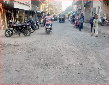 વલસાડના વોર્ડ નં. ૧ માં બિસ્માર રસ્તાઅો કયારે સુધરશે?